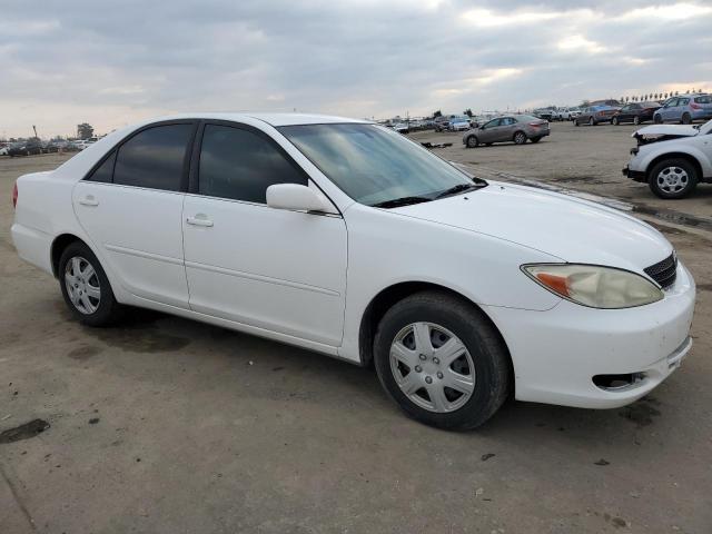 JTDBE32K730233985 - 2003 TOYOTA CAMRY LE WHITE photo 4