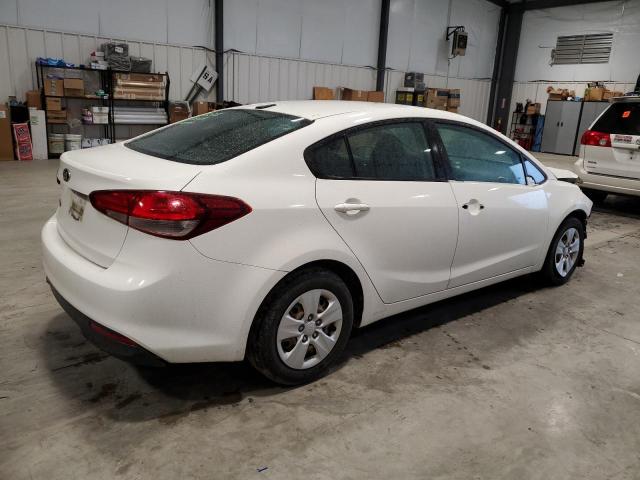 3KPFK4A71JE202300 - 2018 KIA FORTE LX WHITE photo 3