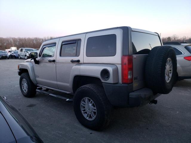 5GTEN13E698112958 - 2009 HUMMER H3 GOLD photo 2