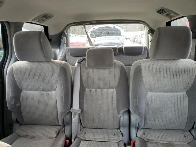 5TDZK23C09S236757 - 2009 TOYOTA SIENNA CE SILVER photo 10