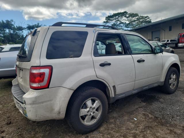 1FMCU03G39KD06665 - 2009 FORD ESCAPE XLT WHITE photo 3