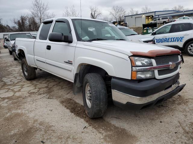 1GCHK29234E285928 - 2004 CHEVROLET SILVERADO K2500 HEAVY DUTY WHITE photo 4