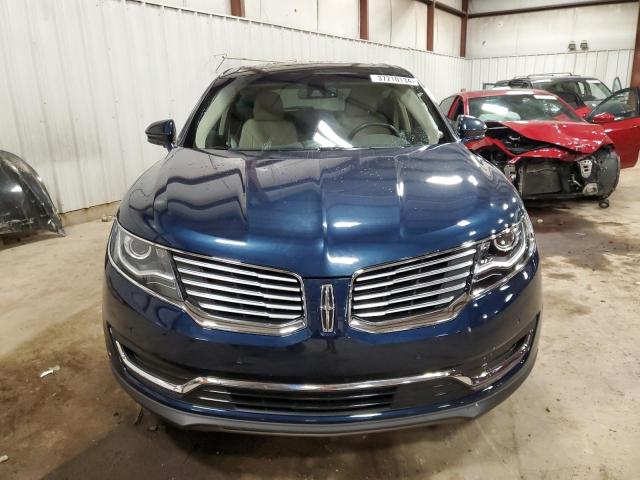 2LMPJ8LR4HBL51041 - 2017 LINCOLN MKX RESERVE أزرق صورة 5