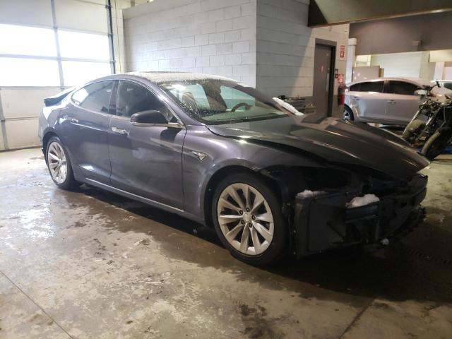 5YJSA1E2XHF229563 - 2017 TESLA MODEL S GRAY photo 4