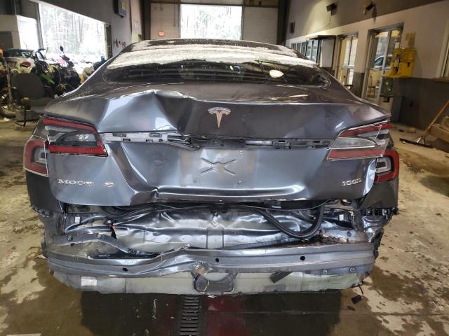 5YJSA1E2XHF229563 - 2017 TESLA MODEL S ნაცრისფერი ფოტო 6