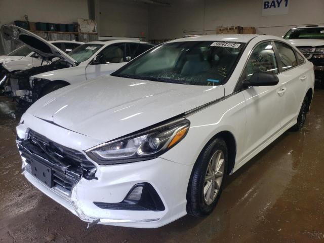 5NPE24AF7JH698718 - 2018 HYUNDAI SONATA SE WHITE photo 1