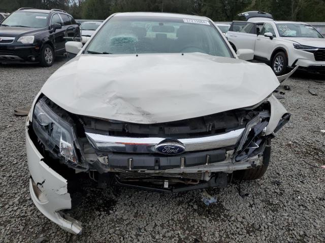 3FAHP0HG2CR327381 - 2012 FORD FUSION SE WHITE photo 5