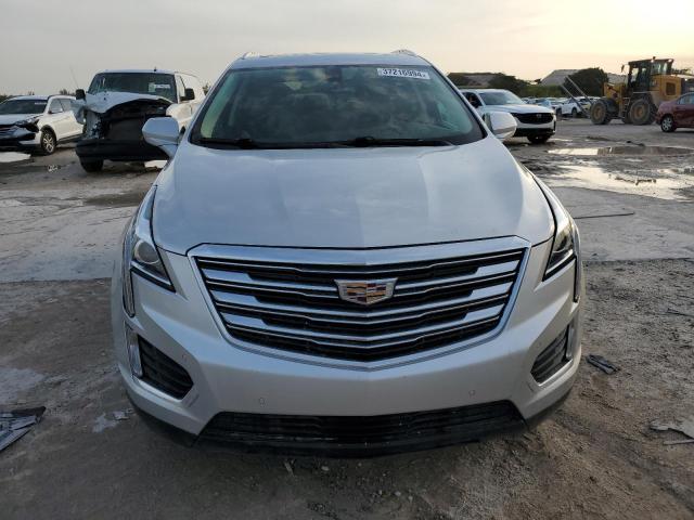 1GYKNBRS2HZ213902 - 2017 CADILLAC XT5 LUXURY SILVER photo 5