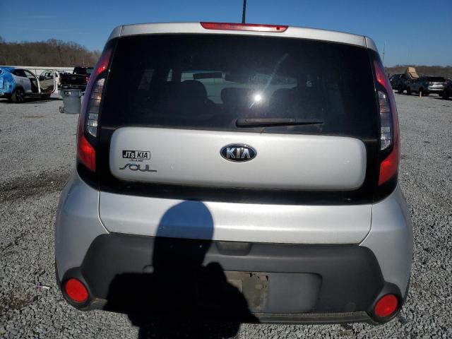 KNDJN2A22F7817178 - 2015 KIA SOUL SILVER photo 6