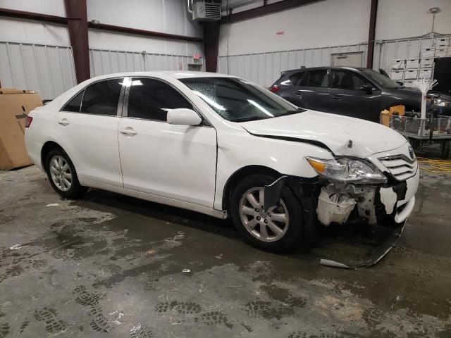 4T1BF3EK0BU641806 - 2011 TOYOTA CAMRY BASE WHITE photo 4