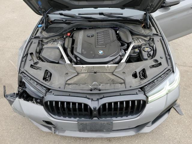 WBA73BJ00MWX01587 - 2021 BMW 540 XI GRAY photo 11