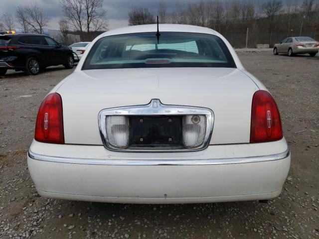 1LNHM82W2XY604745 - 1999 LINCOLN TOWN CAR SIGNATURE WHITE photo 6