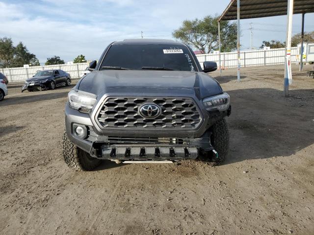 3TMDZ5BN1NM131620 - 2022 TOYOTA TACOMA DOUBLE CAB GRAY photo 5