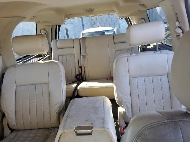 5LMFU28R74LJ08819 - 2004 LINCOLN NAVIGATOR შავი ფოტო 10