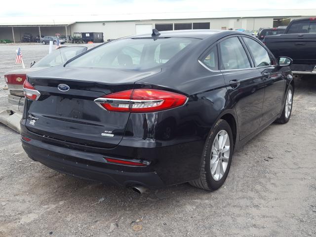 3FA6P0HDXKR153734 - 2019 FORD FUSION SE  photo 4