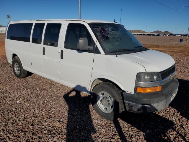 1GAZG1FG1F1225830 - 2015 CHEVROLET EXPRESS G3 LT WHITE photo 4