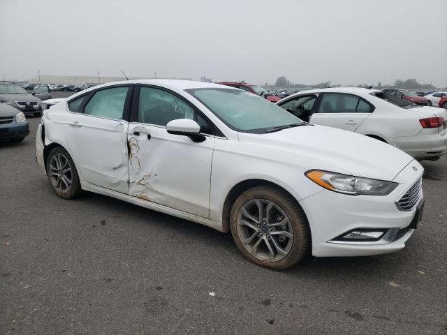 3FA6P0T93HR286699 - 2017 FORD FUSION SE WHITE photo 4