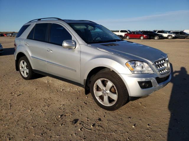 4JGBB86E59A523103 - 2009 MERCEDES-BENZ ML 350 SILVER photo 4