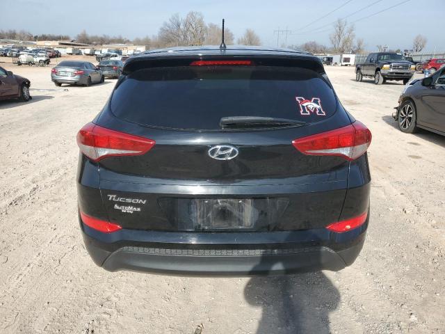 KM8J23A40JU702214 - 2018 HYUNDAI TUCSON SE BLACK photo 6