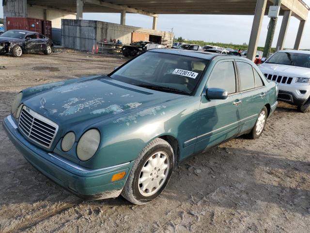 WDBJF65H6XA795286 - 1999 MERCEDES-BENZ E 320 GREEN photo 1