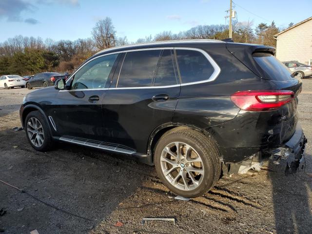 5UXCR6C53KLL27294 - 2019 BMW X5 XDRIVE40I BLACK photo 2