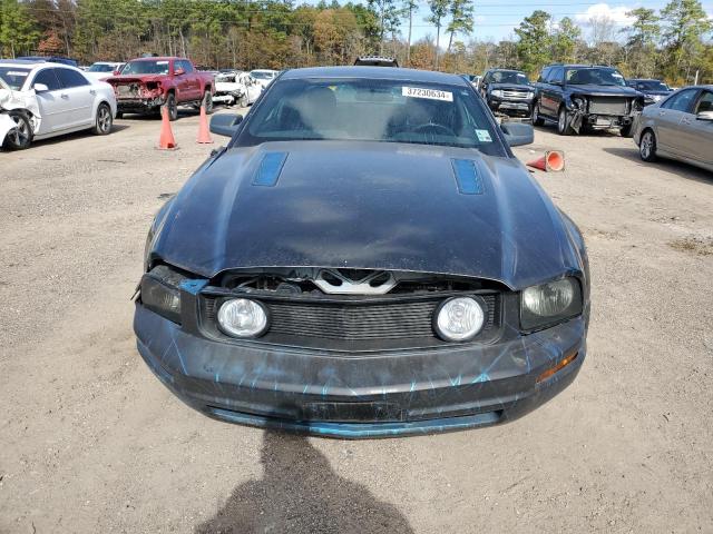 1ZVFT80N965264063 - 2006 FORD MUSTANG BLACK photo 5