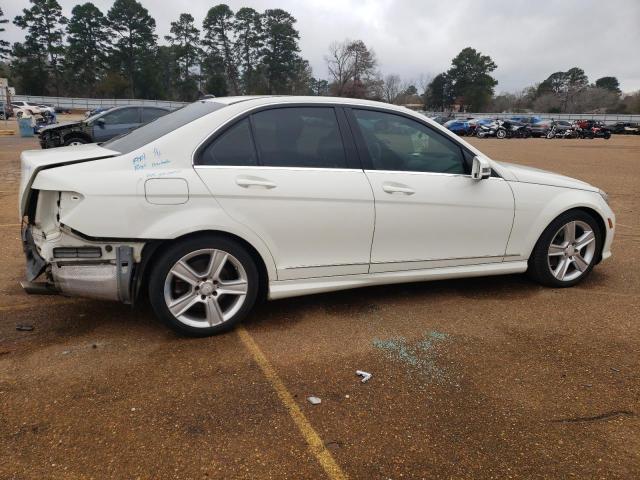 WDDGF5EB1BA476863 - 2011 MERCEDES-BENZ C 300 WHITE photo 3