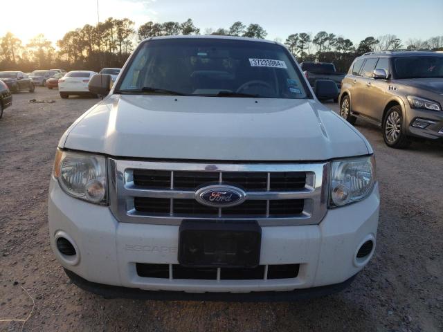 1FMCU0C70BKA14316 - 2011 FORD ESCAPE XLS WHITE photo 5