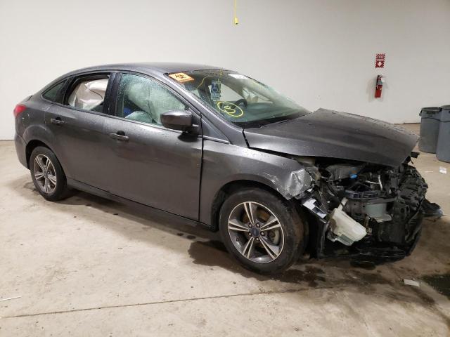 1FADP3FE1JL200988 - 2018 FORD FOCUS SE GRAY photo 4