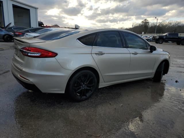 3FA6P0HD0KR280296 - 2019 FORD FUSION SE TAN photo 3