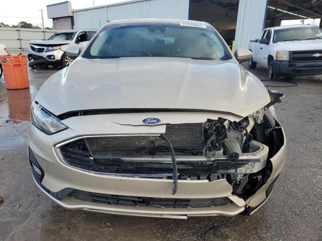 3FA6P0HD0KR280296 - 2019 FORD FUSION SE TAN photo 5