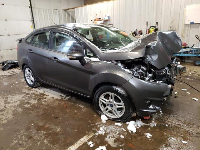 3FADP4BJ9JM131474 - 2018 FORD FIESTA SE GRAY photo 4