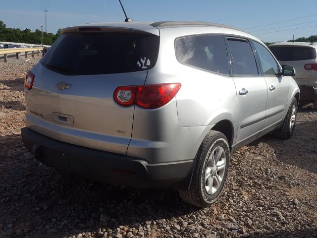 1GNKVEED5BJ217955 - 2011 CHEVROLET TRAVERSE LS  photo 4