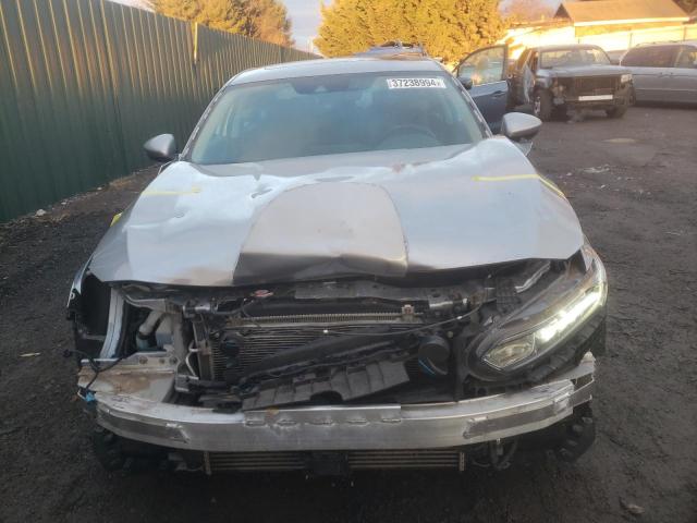 1HGCV1F69JA003539 - 2018 HONDA ACCORD EXL SILVER photo 5