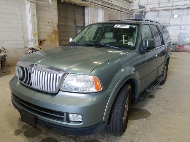 5LMFU28515LJ11942 - 2005 LINCOLN NAVIGATOR  photo 2