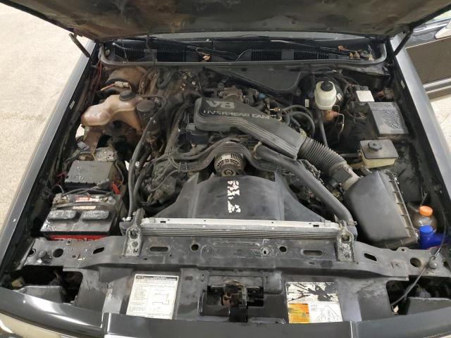 1LNLM81W2NY751446 - 1992 LINCOLN TOWN CAR EXECUTIVE BLACK photo 11