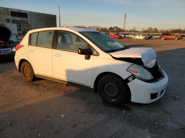 3N1BC13E69L358977 - 2009 NISSAN VERSA S WHITE photo 4