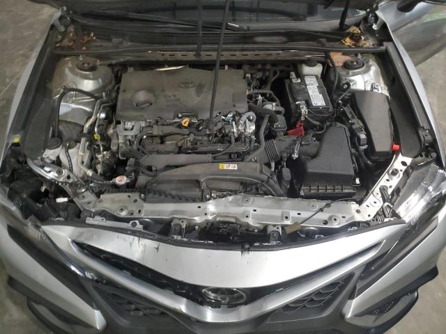 4T1G11AK4NU706725 - 2022 TOYOTA CAMRY SE SILVER photo 11