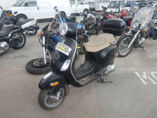 ZAPM448F3A5018551 - 2010 VESPA LX 150  photo 2