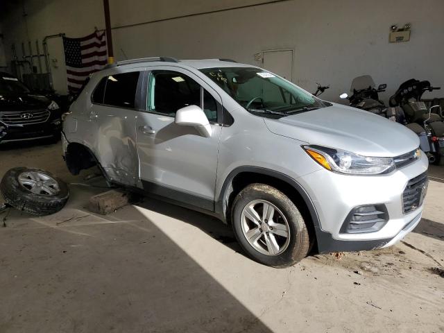 3GNCJPSB7HL182691 - 2017 CHEVROLET TRAX 1LT SILVER photo 4