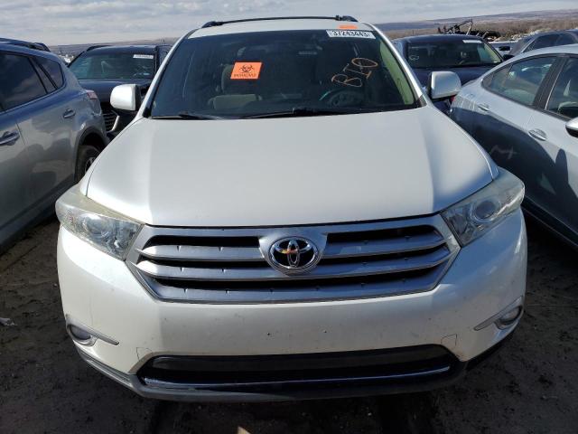5TDZK3EH0CS077759 - 2012 TOYOTA HIGHLANDER BASE أبيض صورة 5