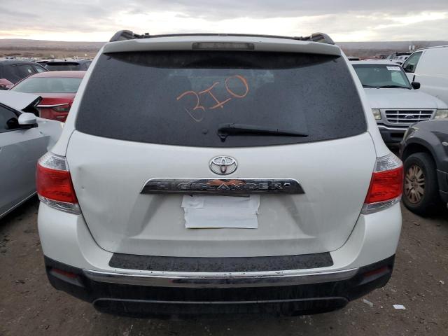 5TDZK3EH0CS077759 - 2012 TOYOTA HIGHLANDER BASE WHITE photo 6