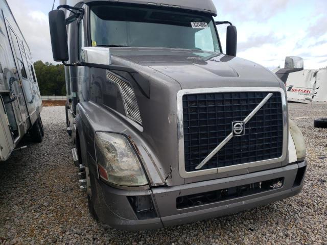 4V4NC9TH6JN889821 - 2018 VOLVO VN VNL GRAY photo 9