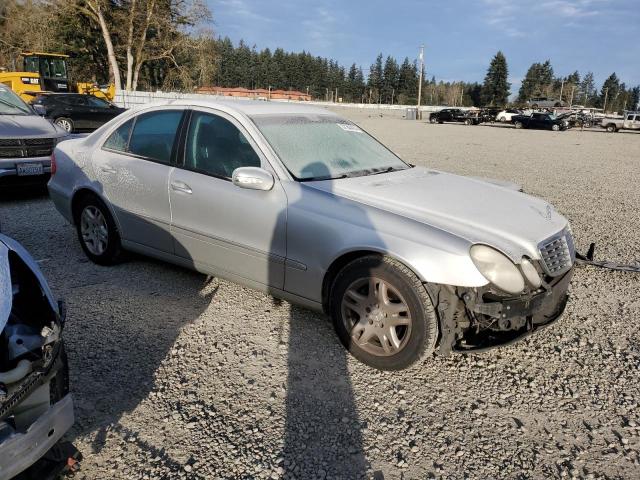 WDBUF65J64A548409 - 2004 MERCEDES-BENZ E 320 SILVER photo 4