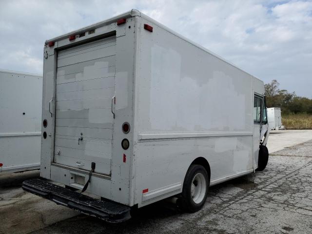 4UZA4FF47VC791523 - 1997 FREIGHTLINER CHASSIS M LINE WALK-IN VAN WHITE photo 3