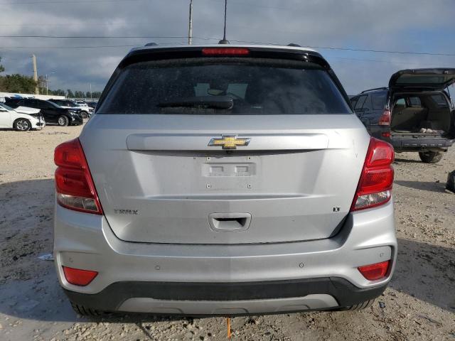 3GNCJLSB8LL171975 - 2020 CHEVROLET TRAX 1LT SILVER photo 6