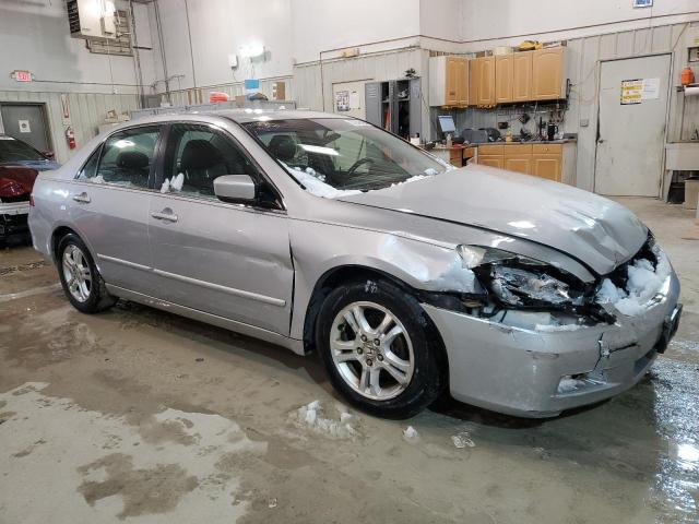 1HGCM56857A101911 - 2007 HONDA ACCORD EX GRAY photo 4