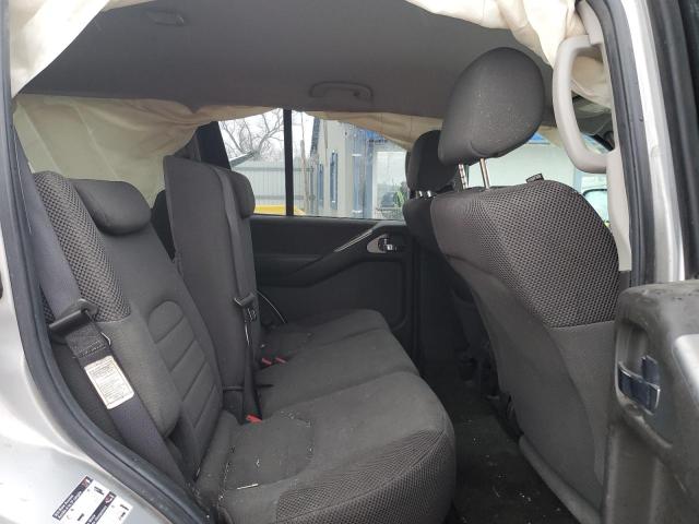 5N1AR18U85C724737 - 2005 NISSAN PATHFINDER LE 银色 照片 10