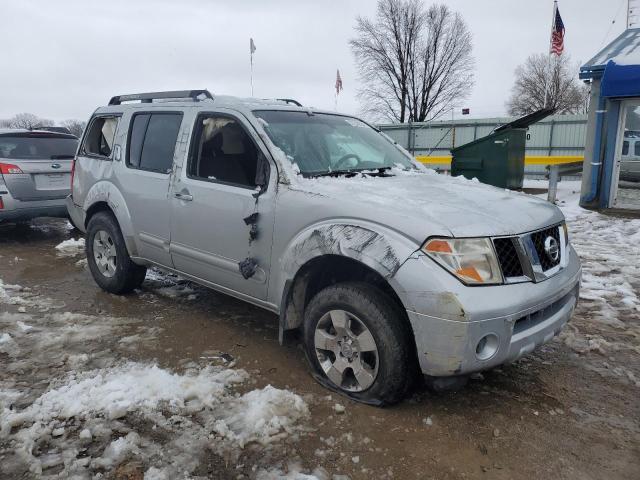 5N1AR18U85C724737 - 2005 NISSAN PATHFINDER LE 银色 照片 4