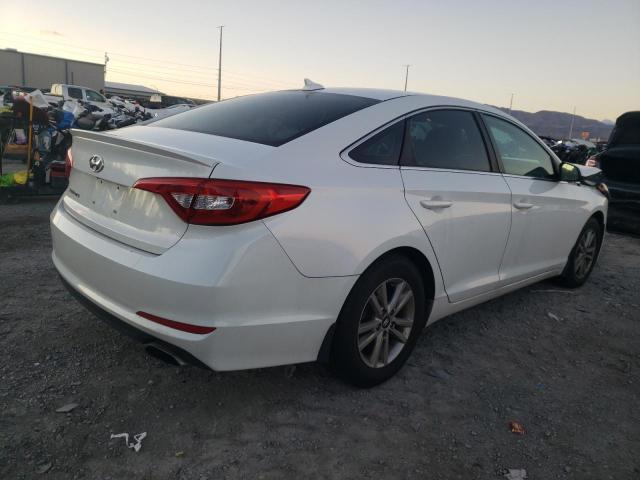 5NPE24AF1FH167957 - 2015 HYUNDAI SONATA SE WHITE photo 3